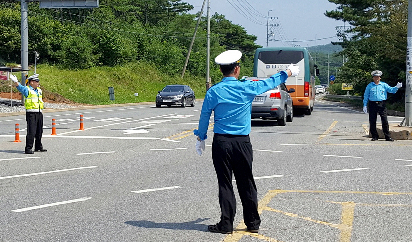 (사)전국모범운전자연합회 태안지회, 피서철 교통지도 봉사 앞장